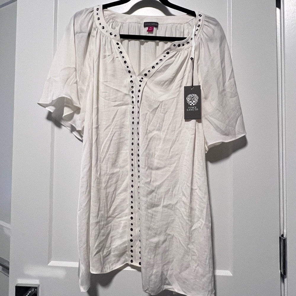 NWT Vince Camuto blouse